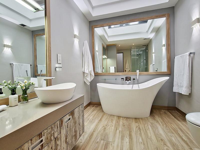 5 Bedroom Property for Sale in Bakoven Western Cape